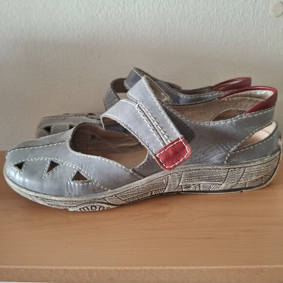 Remonte Leather Closed-Toe Walking Flats - EU 38 / US 7.5 - Picture 7 of 8